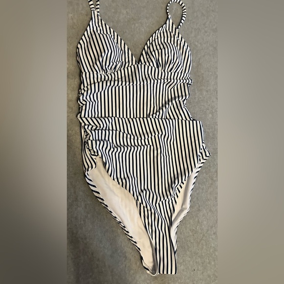 Cupshe Other - NWT CUPSHE One Piece Swimsuit Tummy Control V white blue vertical stripes size S